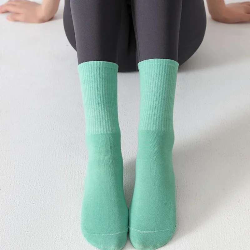 Профессиональные носки для йоги с противоскользящей подошвой до середины икры