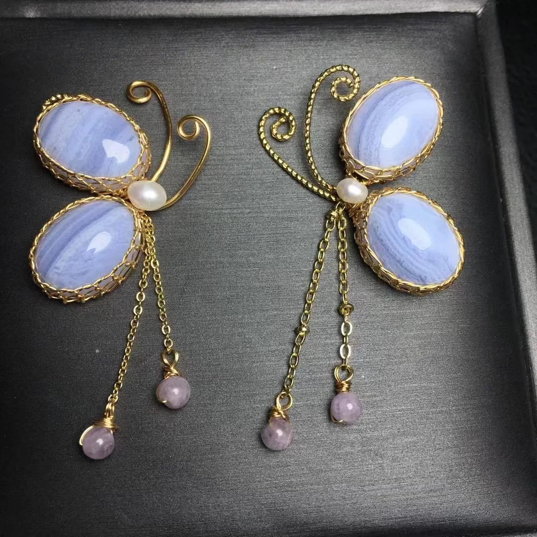 

Подвеска в форме бабочки из натурального голубого кружева с кристаллом Агата