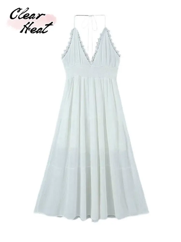 

Женское платье на завязках с открытой спиной и V-образным вырезом