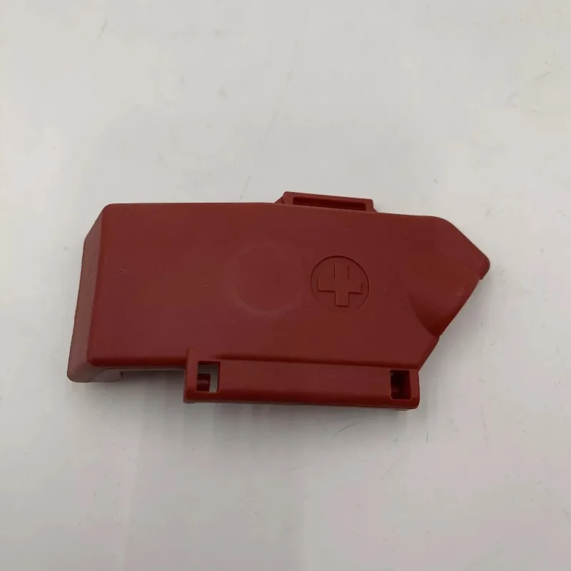 

Красная крышка аккумулятора, крышка жгута проводов, положительная клеммная крышка для Audi A6L A7 для VW Phideon 4G0911075A