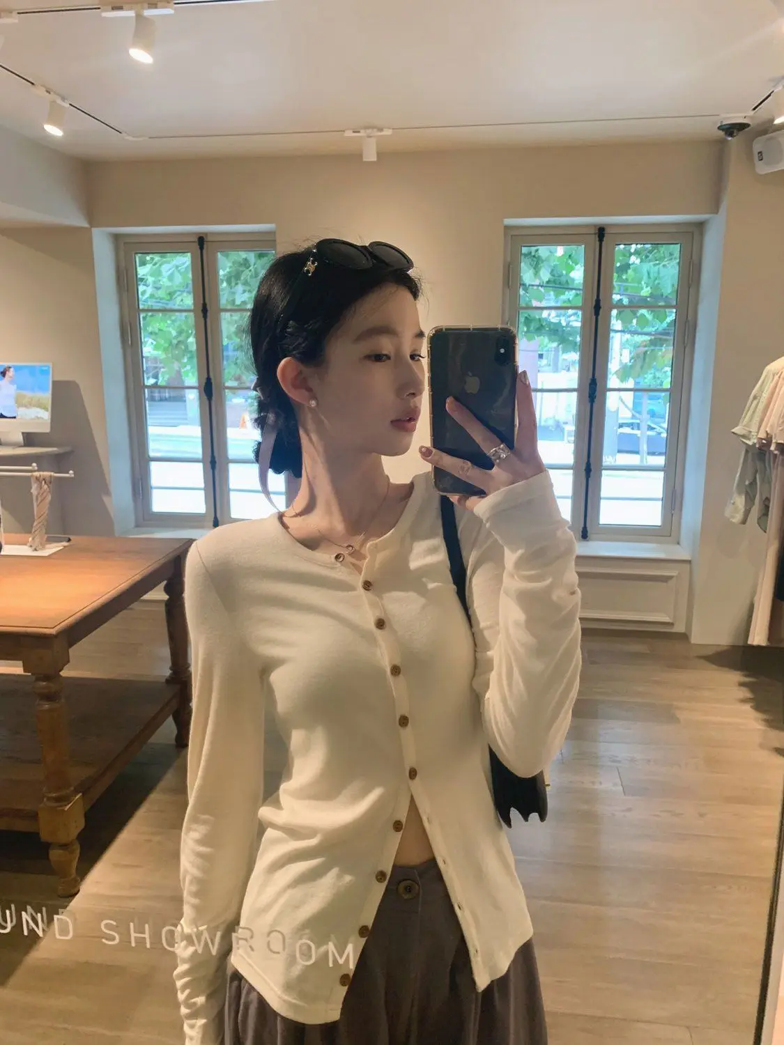

2023 Early Autumn New French Lazy Long Sleeve Thin Knit Cardigan Women with Slim-fit Stretch Shirt