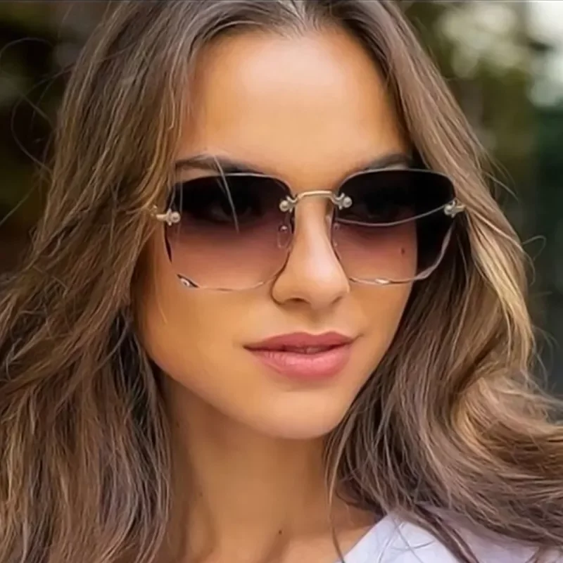 

New in Classic Square Sunglasses Women Brand Designer Colorful Sun Glasses Female Retro Outdoor Gradient Rimless Oculos De Sol y
