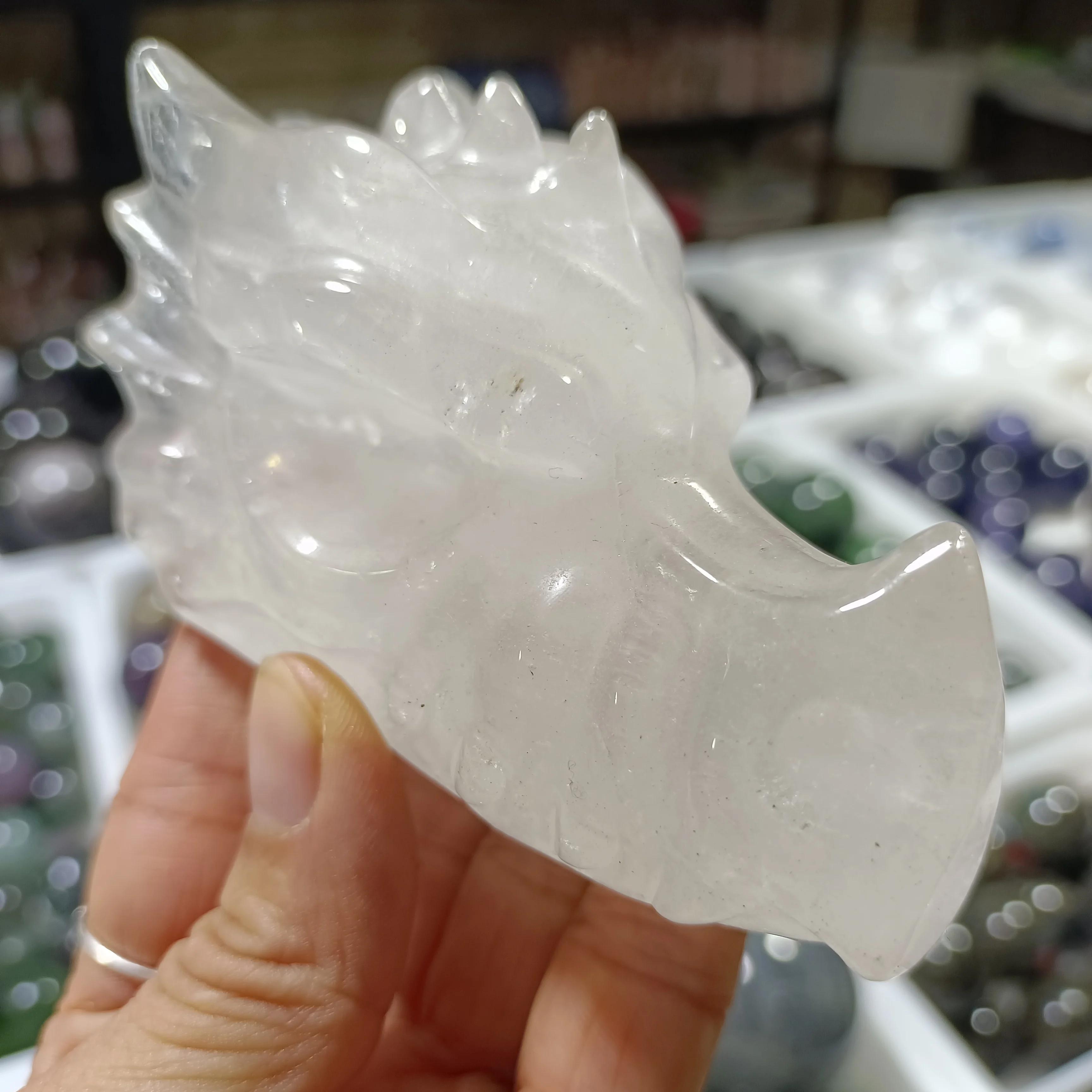 

Natural White Agate White Crystal Ore Hand Carved Faucet Home Decoration Method Gift Gift Spiritual Healing