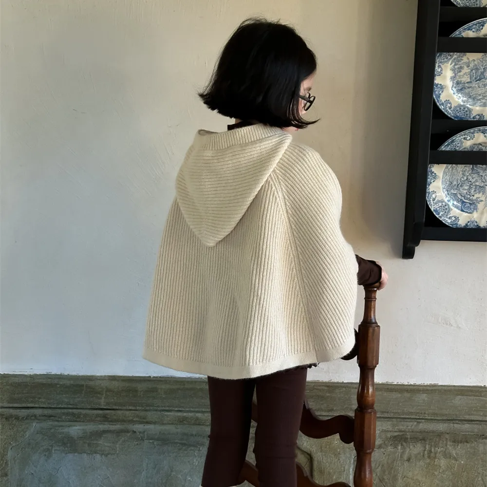 Детская накидка модель сезона осень-зима 2024 Однотонный свитер для девочек в