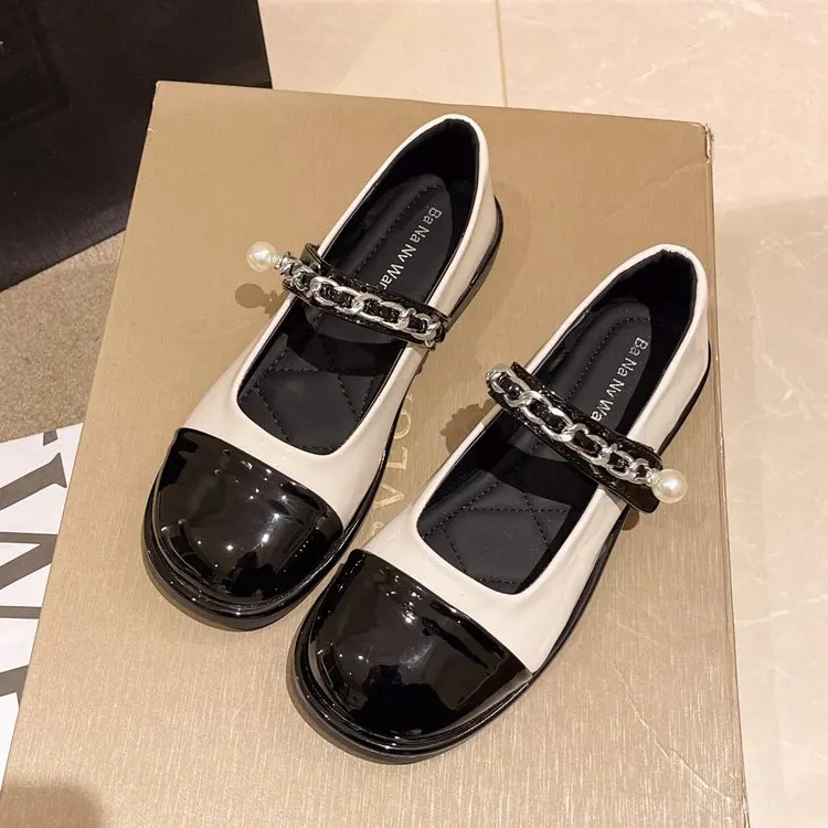

Big Head High Heels 2022 Spring and Summer New Mary Jane High Heels Female Pearl Metal Chain Buckle Shallow Mouth Thick Heels