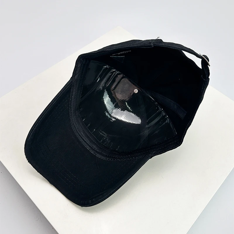 Бейсболка унисекс с вышивкой Стильная кепка рельефными буквами градиентом