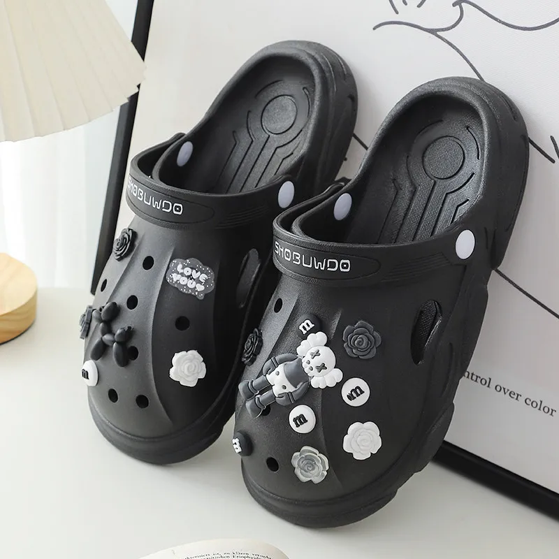 

2023 Summer Fashion Cartoon Clogs Men Women Comfortable Soft Garden Sandals for Men Light Beach Slippers Men sandalias hombres