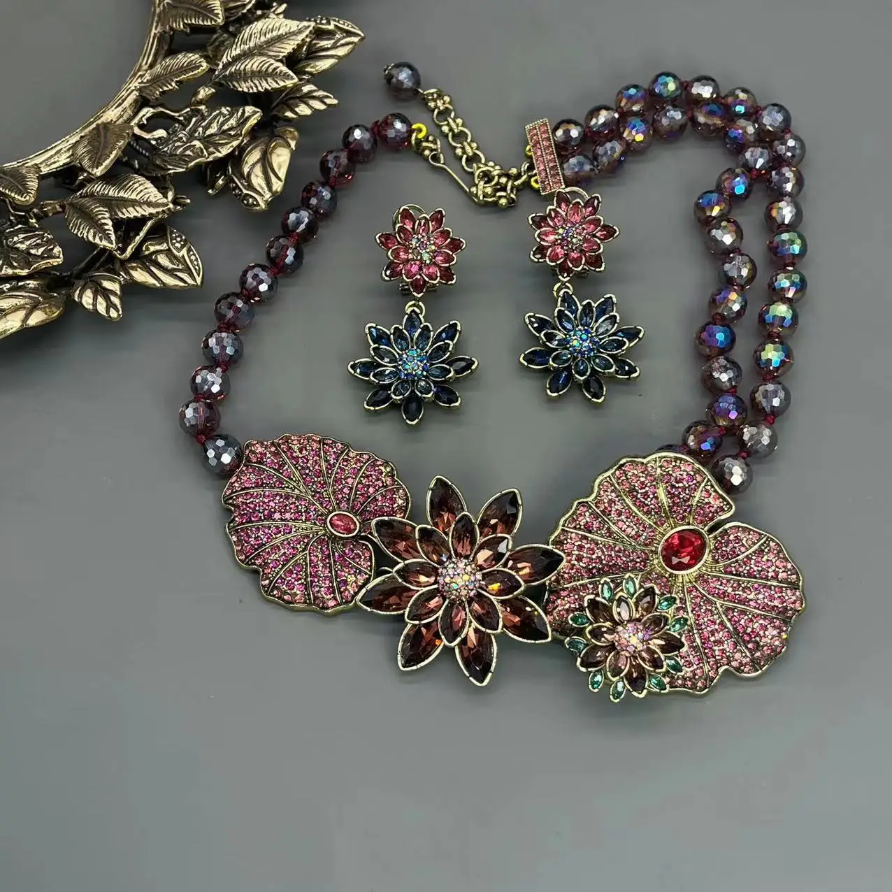 

vintage floral necklace earrings set