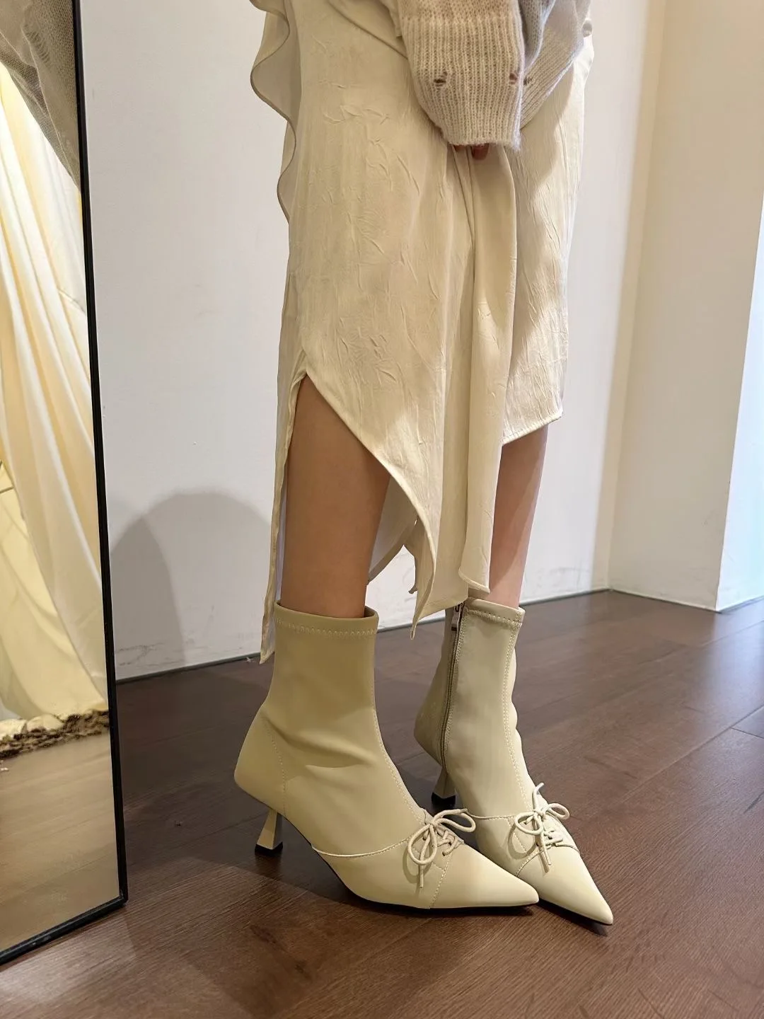 

Fashion Women Ankle Boots Pointed Toe Beige Black Brown Thin High Heels Bow Design Sexy Party Pumps Shoes Slip On Sock Stretch