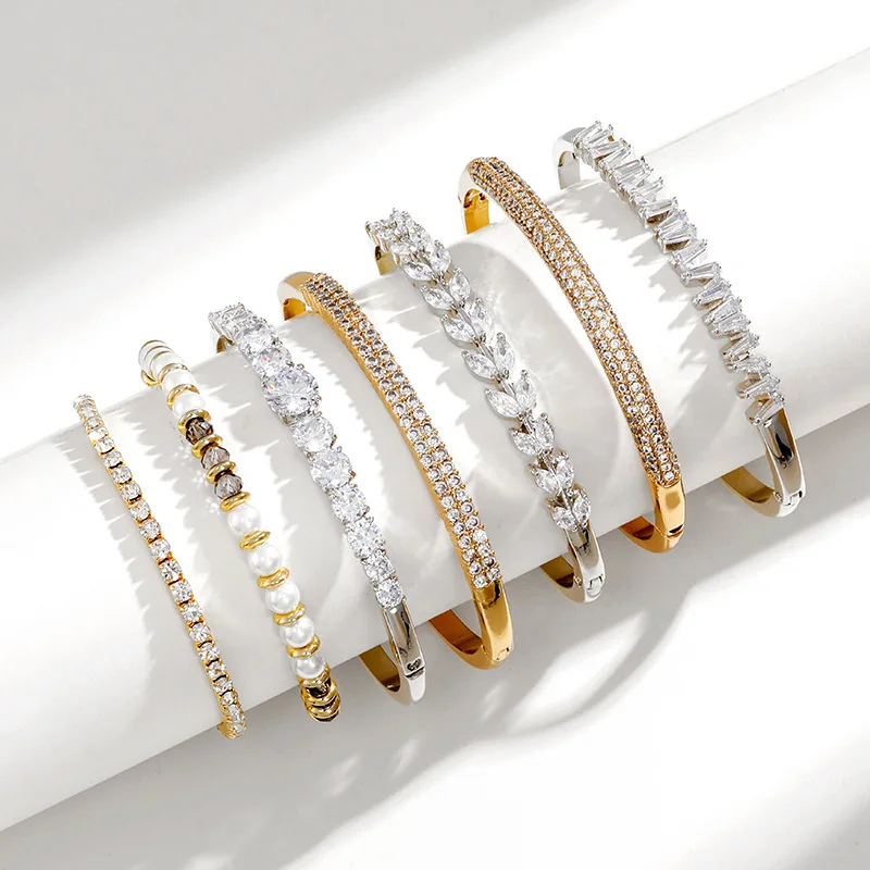 

2022 New Fashion Zircon Copper Inlaid Zircon Clasp High Quality Jewelry Bracelet Wholesale For Women Gift Party INS Hot