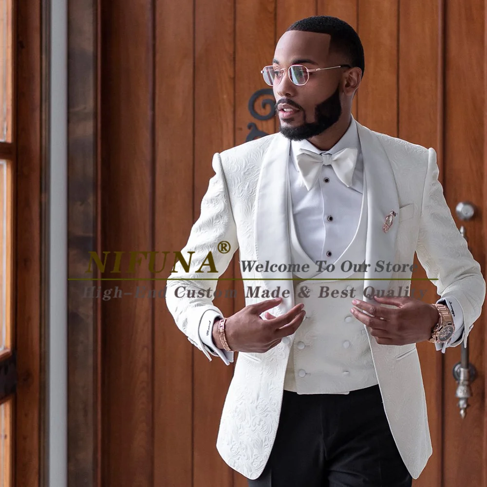 

2022 Lastest Design Costume Homme White Jacquard Wedding Suits For Men Stylish Groom Tuxedos Slim Fit 3 Piece Jacket Vest Pants