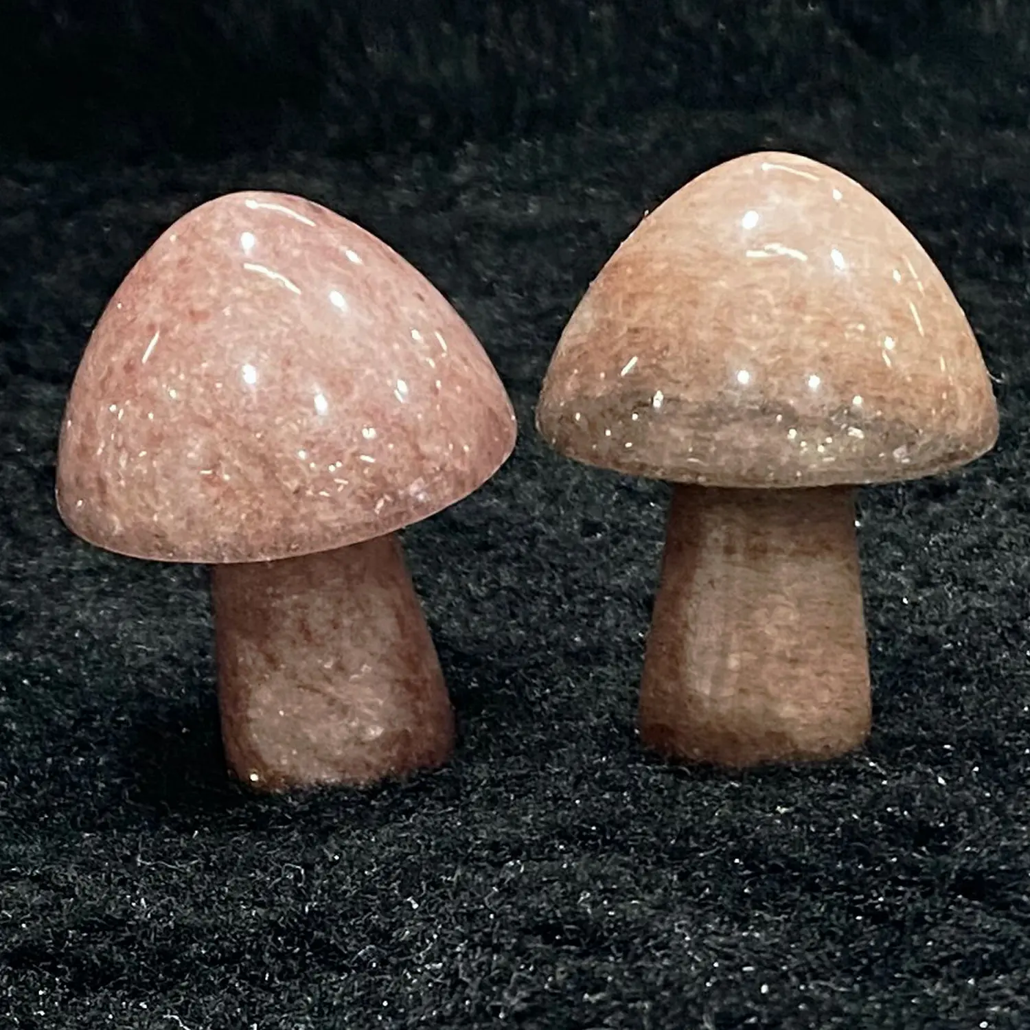 

2Pc Mushroom Statue Natural Strawberry Quartz Carved Hand Polished Healing Crystal Reiki Trinket Gift Room Ornament