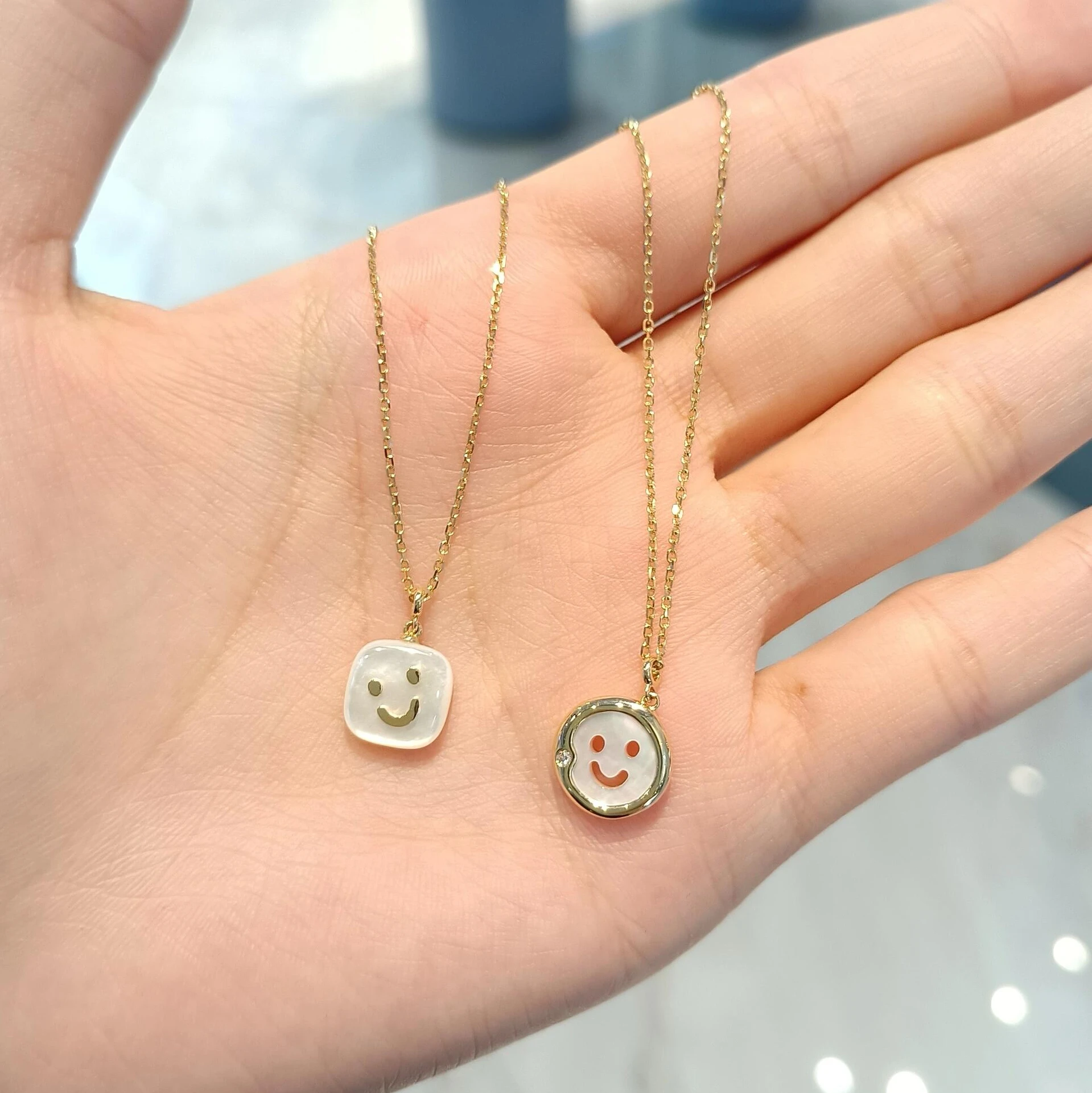 Hefang Where Is the Fritillary Smiley Face Necklace Smile Bracelet Light Luxury Advanced Design Sense Choker