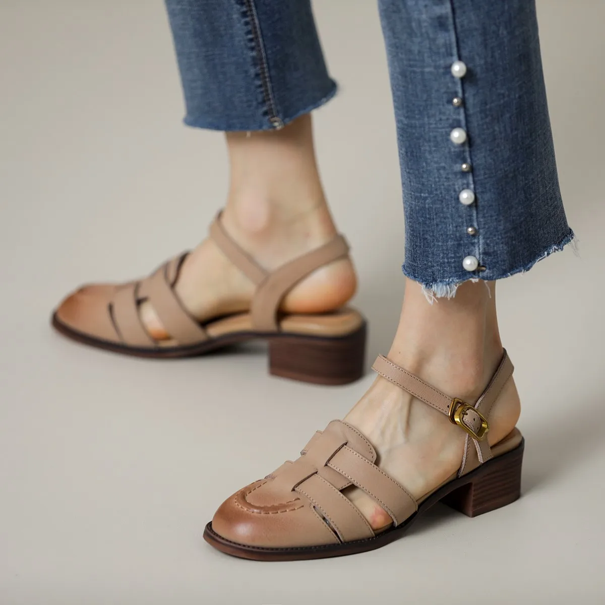 

Roman Style Womens' Sandals Vintage Gladiator Buckle Retro Ladies Cowhide Spring Shoes T-Strap Closed Toe Shoes Summer Sandal