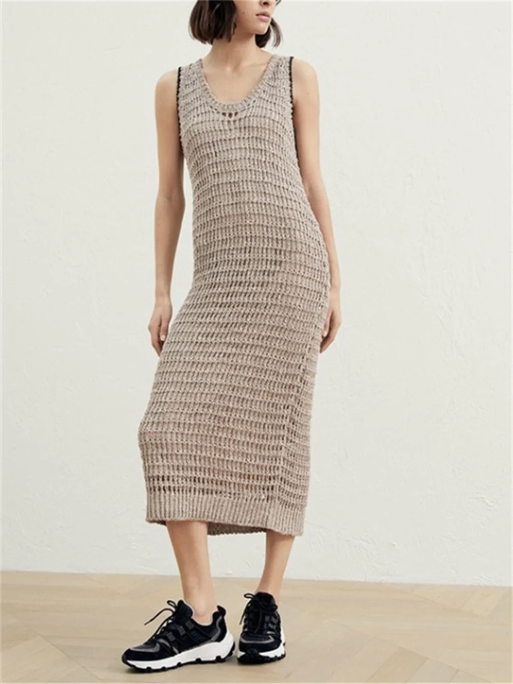 Womem's Hollow out Knitted Dress Beaded U Neck Sleeveless Casual Female Midi Robe Knitwear Summer 2023