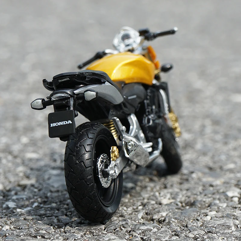 Модель спортивного мотоцикла Welly 1:18 HONDA Hornet из сплава модель литая металлическая