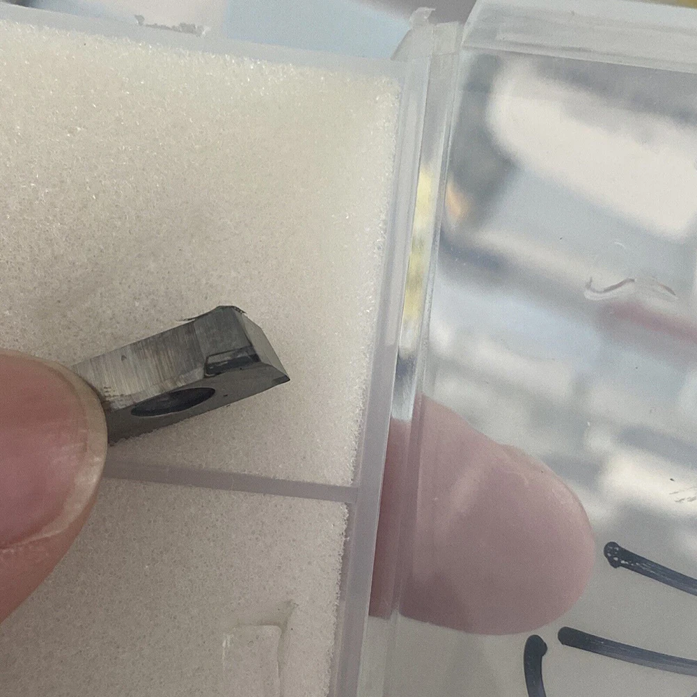 

Materials Non-Metallic PCD Blade PCD Blade Nserts PCD Polycrystalline Precision R0.4 Synthetic APKT160404 CNC Diamond