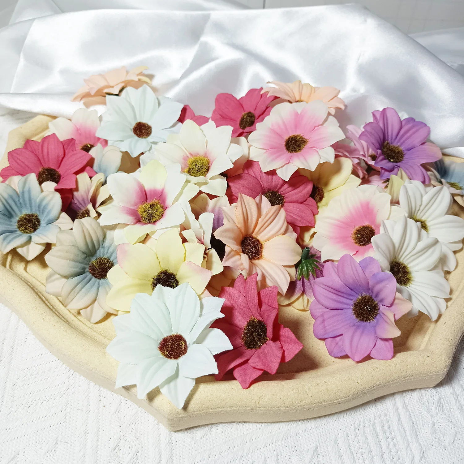 

Искусственные цветы Гербера из шелка, 30 шт.