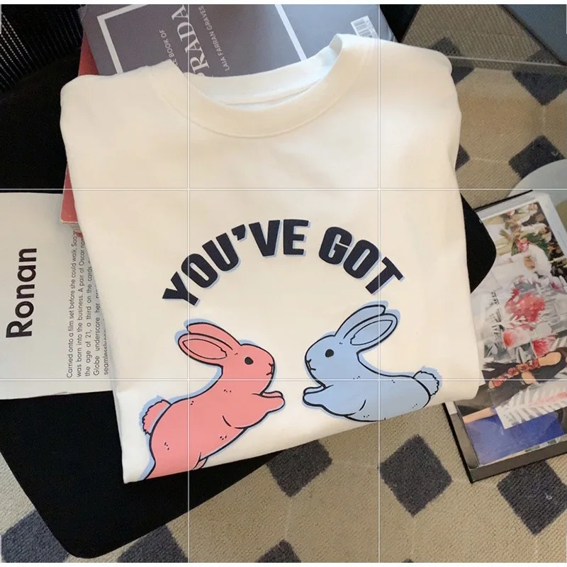 

Женская футболка с коротким рукавом, круглым вырезом и принтом