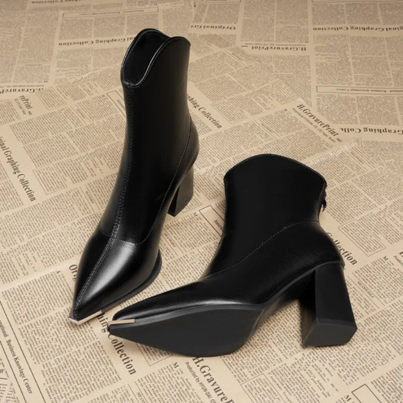 Женские ботинки на высоком каблуке модные челси с острым носком сексуальные