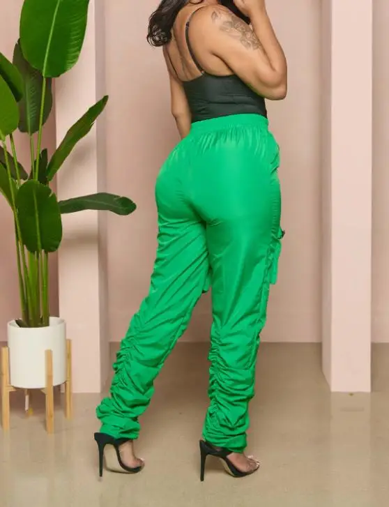 Рисунок 2 - Брюки-карго женские с рюшами и карманами