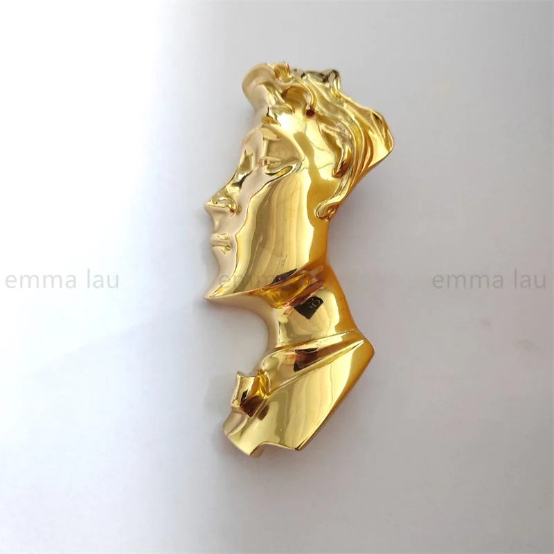 

Ручка для шкафа из латуни