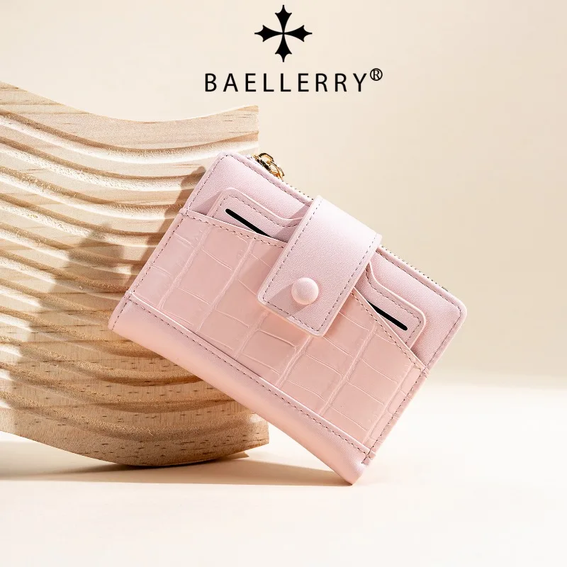 Фото Женский короткий кошелек Baellerry с разноцветным крокодиловым принтом, из мягкой искусственной кожи, с множеством отделений для карт, функциональный, на кнопке и молнии. №4
