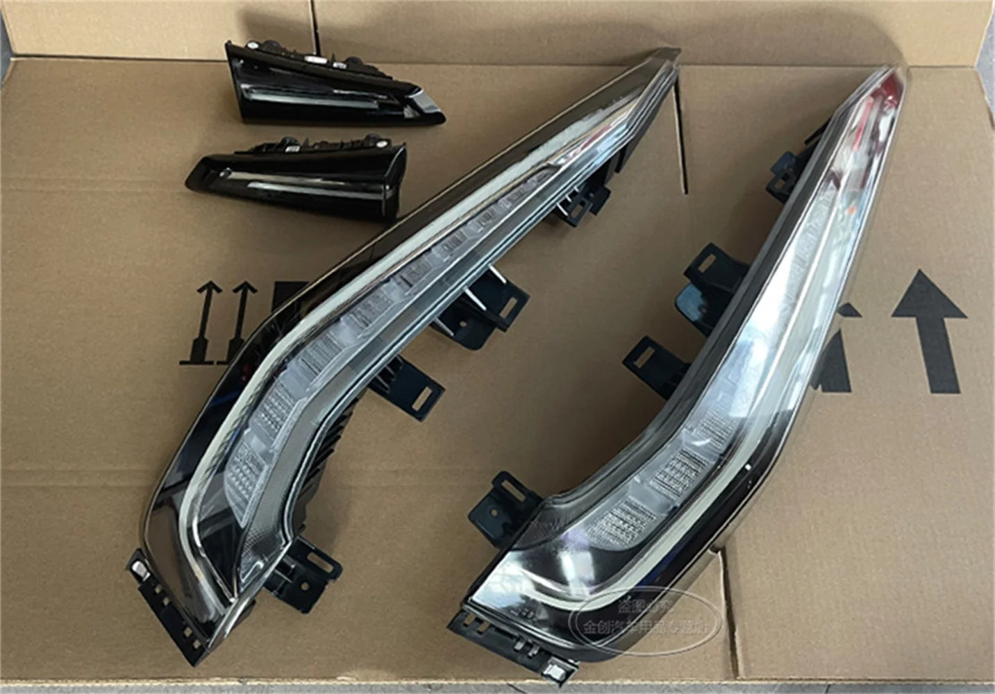 Задняя часть для Cadillac XT4 с динамическим поворотным сигналом