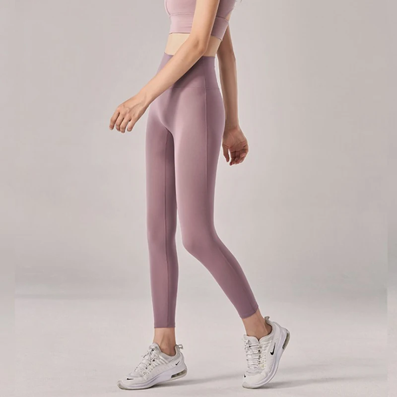 Seamless Fashion With Logo Ladies No Midline Yoga Pants High Waist Hips Elastic Fitness Leggings Riding Quick Dry Sports Pants