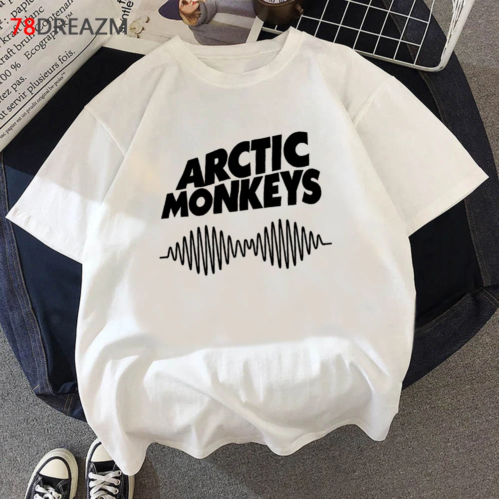 Π’ΠΎΠΏ Ρ ΠΏΡΠΈΠ½ΡΠΎΠΌ Β«Π°ΡΠΊΡΠΈΡΠ΅ΡΠΊΠΈΠ΅ ΠΎΠ±Π΅Π·ΡΡΠ½ΡΒ» Π΄Π»Ρ ΠΌΡΠΆΡΠΈΠ½ ΠΈ ΠΆΠ΅Π½ΡΠΈΠ½, ΠΠΎΠ²ΡΠ΅Π΄Π½Π΅Π²Π½Π°Ρ ΡΡΡΠ±ΠΎΠ»ΠΊΠ° Ρ Π³ΡΠ°ΡΠΈΡΠ΅ΡΠΊΠΈΠΌ ΠΏΡΠΈΠ½ΡΠΎΠΌ Π² ΡΠΏΠΎΠ½ΡΠΊΠΎΠΌ ΡΡΠΈΠ»Π΅ Π₯Π°ΡΠ°Π΄Π·ΡΠΊΡ Π’ΠΎΠΏ Ρ ΠΏΡΠΈΠ½ΡΠΎΠΌ Β«Π°ΡΠΊΡΠΈΡΠ΅ΡΠΊΠΈΠ΅ ΠΎΠ±Π΅Π·ΡΡΠ½ΡΒ» Π΄Π»Ρ ΠΌΡΠΆΡΠΈΠ½ ΠΈ ΠΆΠ΅Π½ΡΠΈΠ½, ΠΠΎΠ²ΡΠ΅Π΄Π½Π΅Π²Π½Π°Ρ ΡΡΡΠ±ΠΎΠ»ΠΊΠ° Ρ Π³ΡΠ°ΡΠΈΡΠ΅ΡΠΊΠΈΠΌ ΠΏΡΠΈΠ½ΡΠΎΠΌ Π² ΡΠΏΠΎΠ½ΡΠΊΠΎΠΌ ΡΡΠΈΠ»Π΅ Π₯Π°ΡΠ°Π΄Π·ΡΠΊΡ