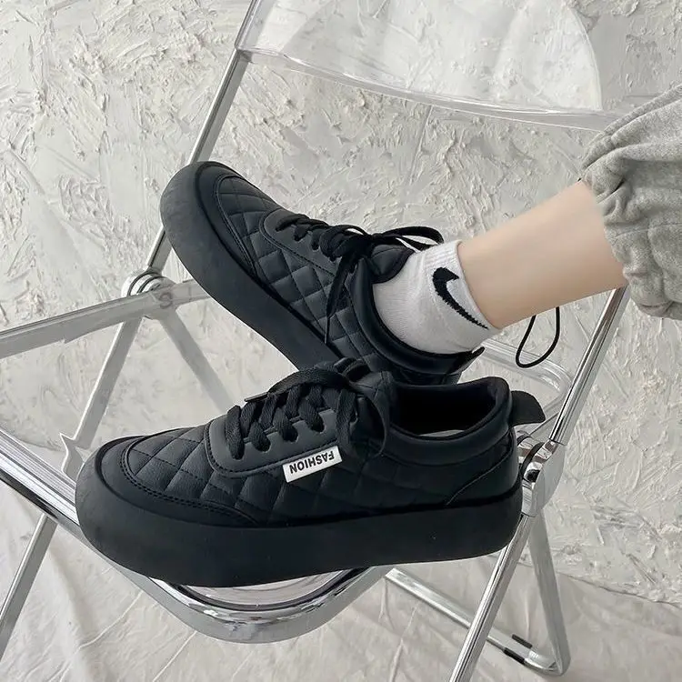 2023 New Summer Mesh Shoes Women's Breathable Mesh Face Casual Popular Anti slip Thick Sole Cake Little White Shoes