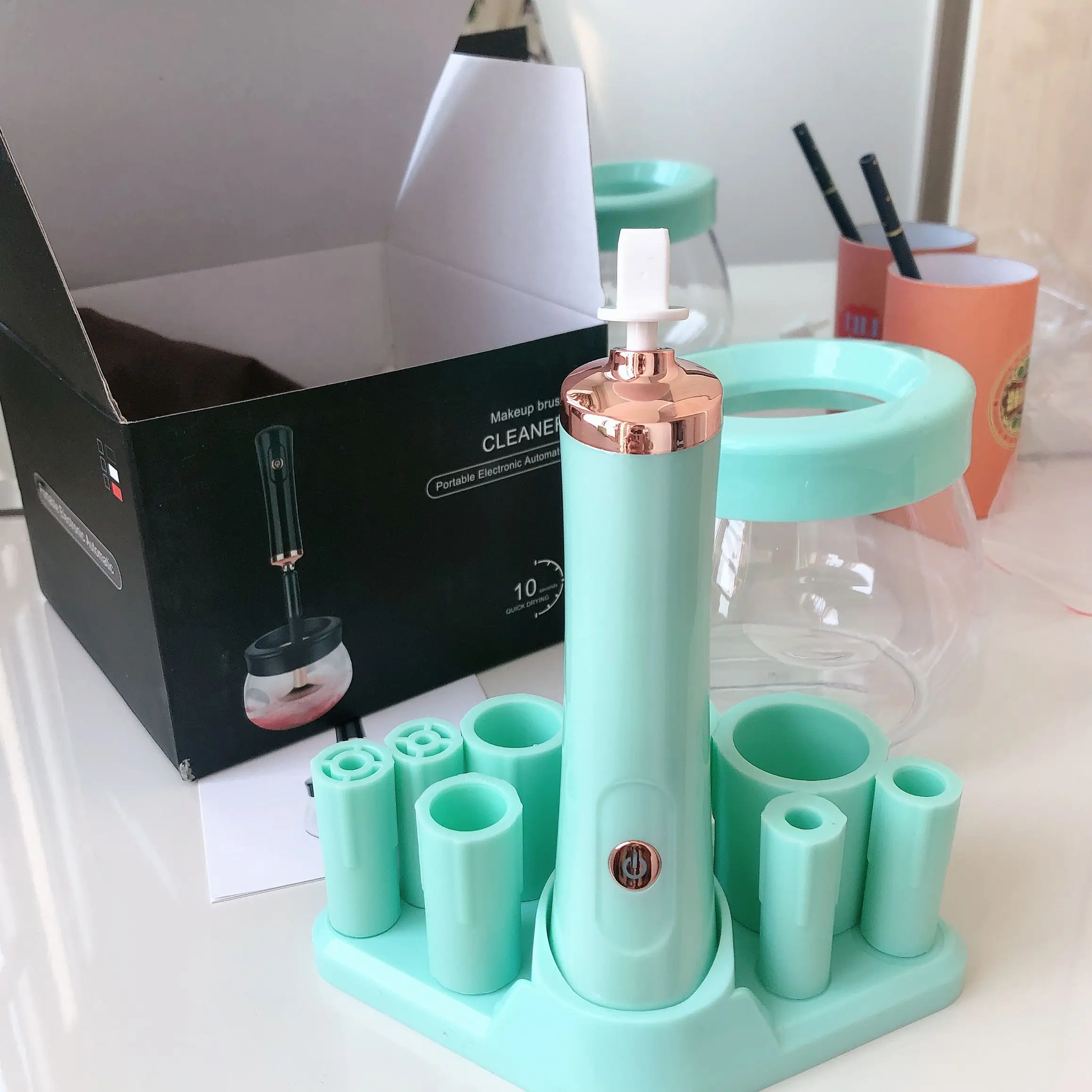 

Щетка для макияжа быстрая автоматическая, электрические Силиконовые кисти для мойки, удобный инструмент для очистки