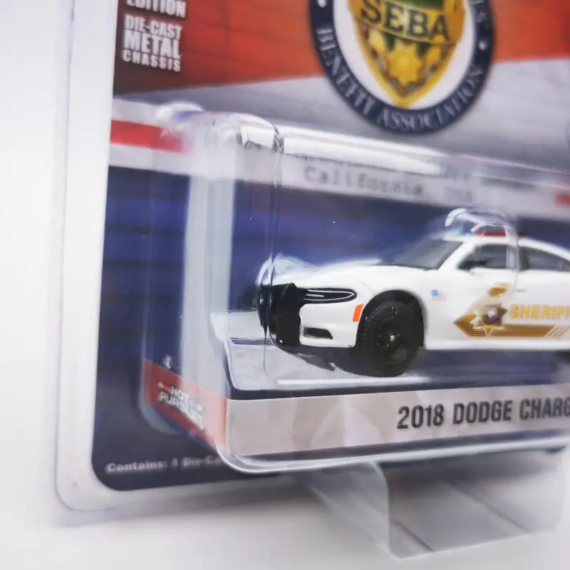 Автомобиль GREENLIGHT 1:64 HOT PURSUIT 2018 зарядное устройство Dodge SHERIF San Bernardino County Police Department