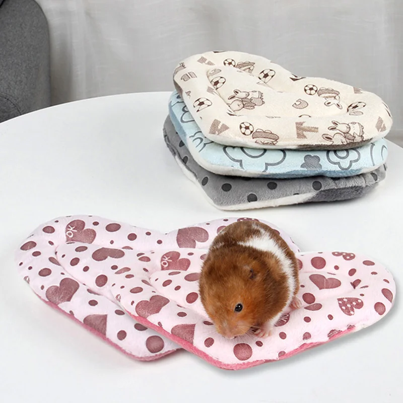

Winter Heart Plush Warm Small Hamster Bed Hamster Nest Mat Blanket Pad Guinea Pig Rat Chinchilla Sleeping Hedgehog House Nest