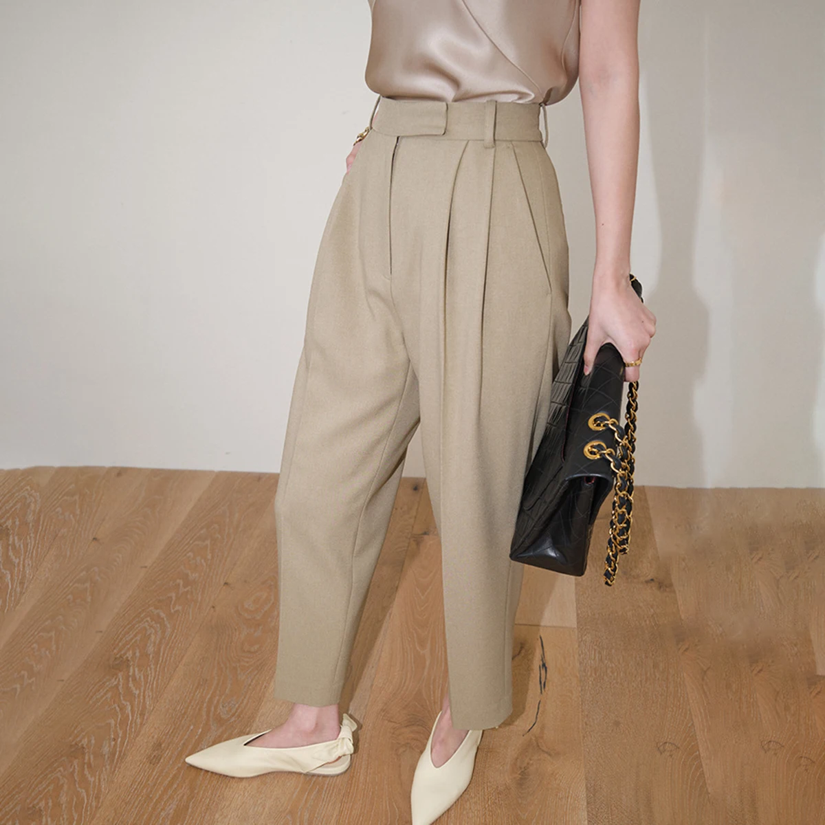 Брюки Женские однотонные с завышенной талией до щиколотки на пуговицах - купить