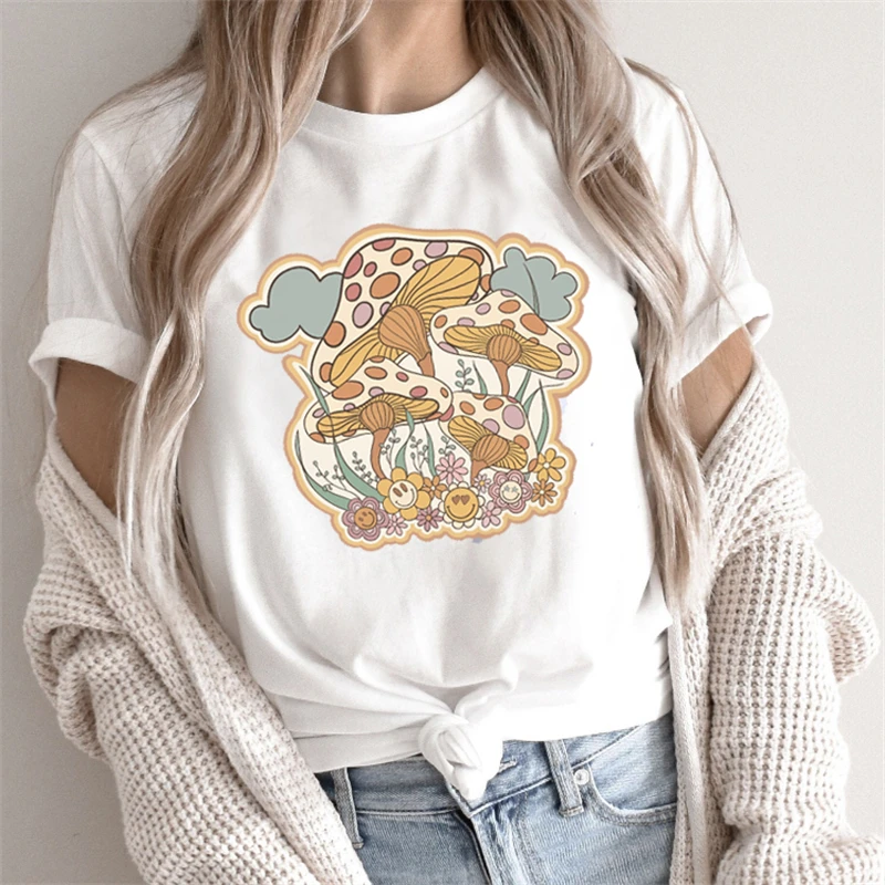 

Retro Mushroon Print Casual Summer Clothes Women Clothing Trend New 90s Tshirt Female Top Short Sleeve Fashion Graphic T-shirt