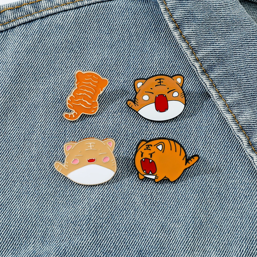 

New Cute Little Tiger Anti-glare Brooch Jewelry Animal Tiger Cartoon Metal Badge Clothes Bag Accessories