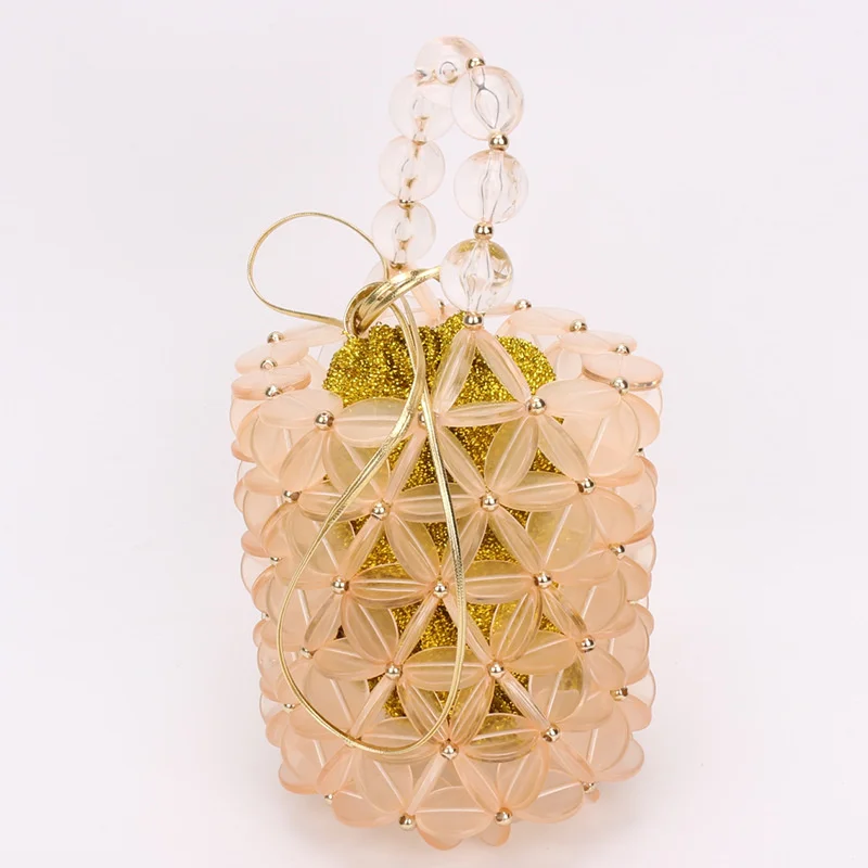 

Женская сумка-мешок ручной работы с бусинами