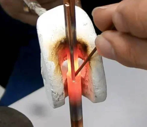 Переносной высокочастотный индукционный нагреватель мощностью 15 кВт с системой