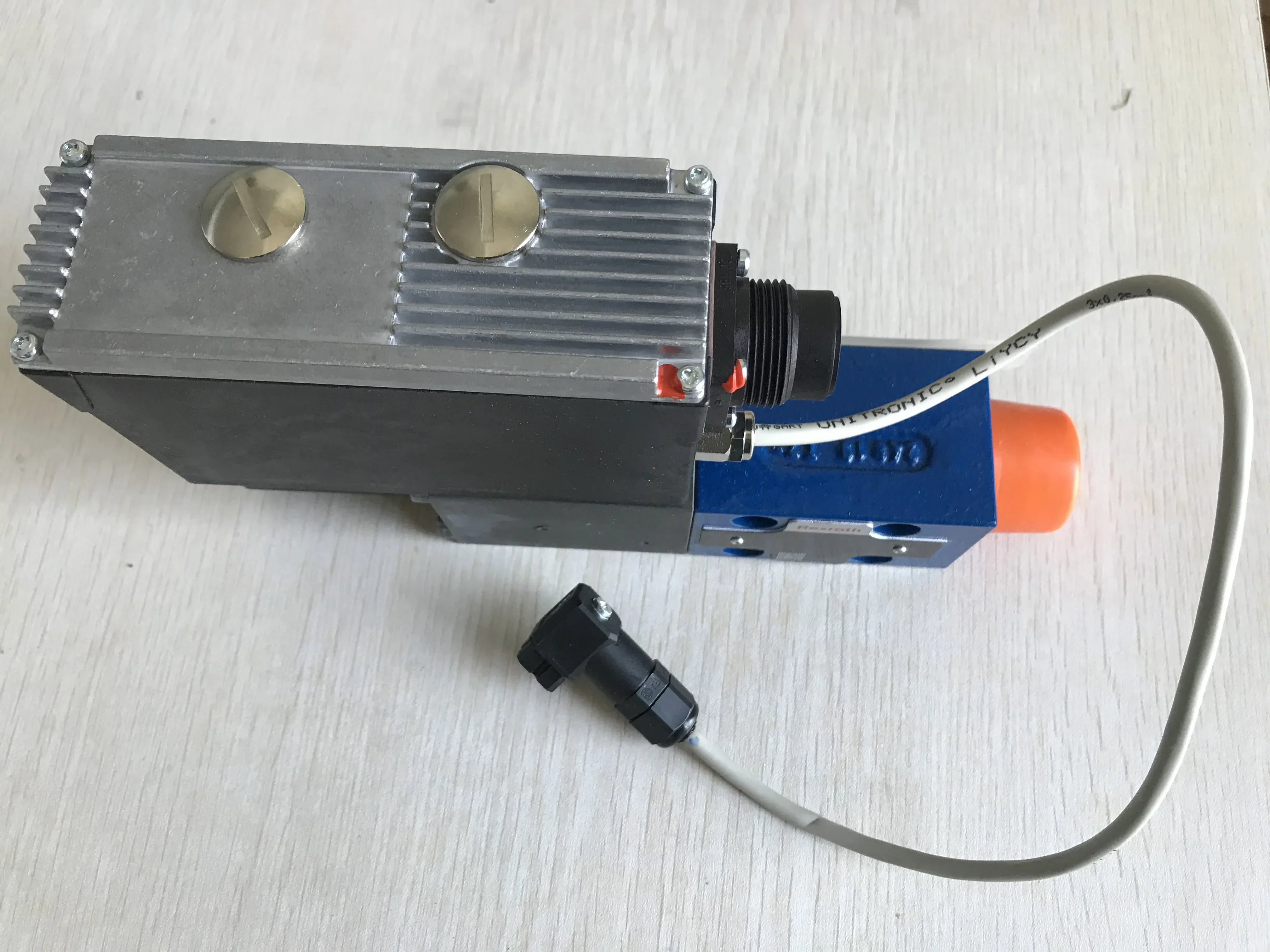 R900724229 VT-DFPE-A-2X/G24K0/2A1E/V пропорциональные направленные гидравлические клапаны