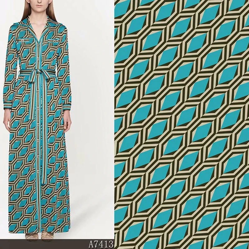 

Luxury Brand Pattern Printing Polyester Stretch Satin Fabric Soft Clothing Shirt Chiffon Fabric Cloth for Dress by the Yard