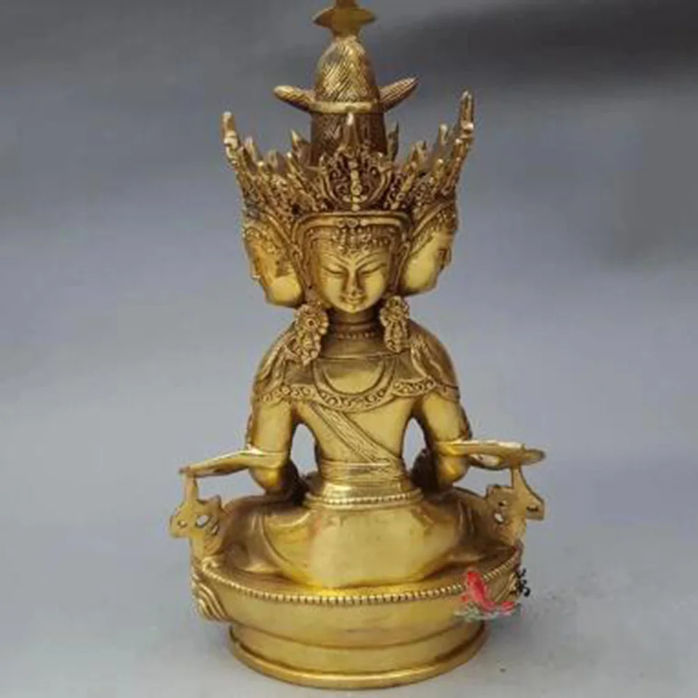 Женская статуя Будды герр дер Митте