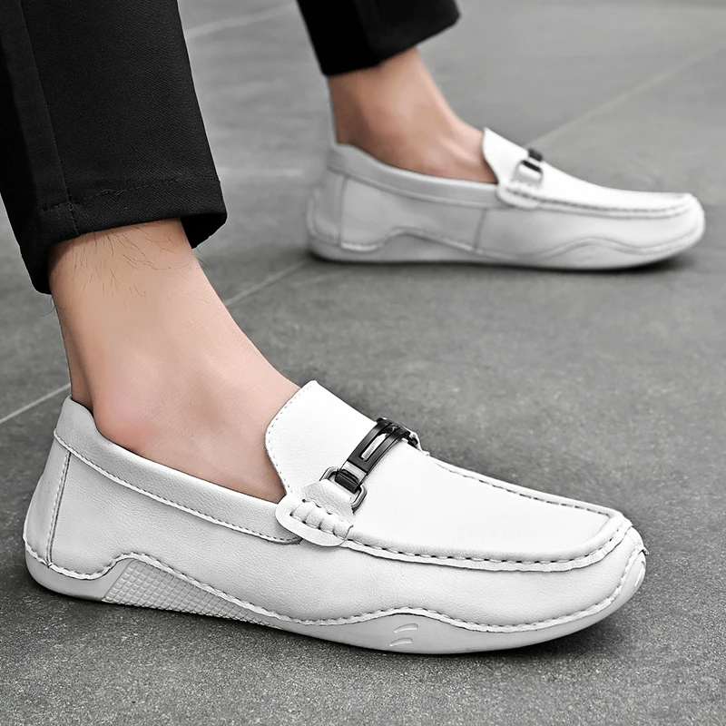 

Men Moccasins Loafers Fashion New Men Casual Shoes Brand Big Size 38-46 Men Loafers Moccasins Slip on Flats Male Driving Shoes