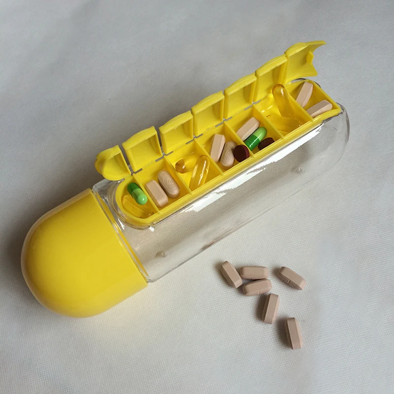 

2 IN 1 Sport Water Bottle with Weekly Pill Holder Day Marker Reminder Inserted Vitamin Pill Boxes Drink Bottle for Travel 600ML