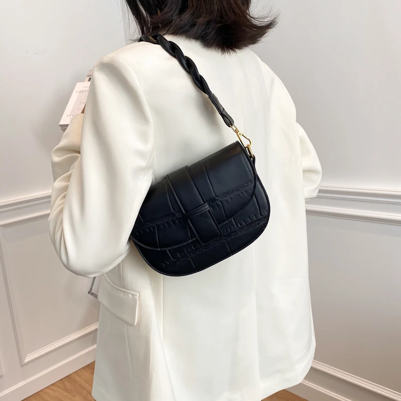 Small PU Leather Saddle Crossbody Bags For Women 2022 Winter Simple Shoulder Bag Luxury Trending Branded Handbags And Purses