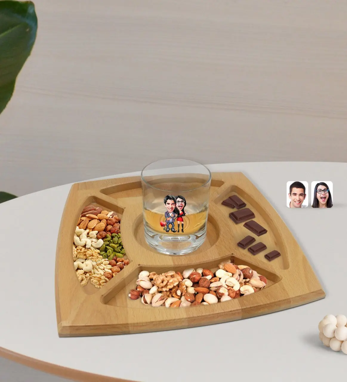 

Personalized Valentine Karikatürlü Whisky Cup and Natural Solid Wood 4 Compartments Presentation Tabağı Confectionary Gift Seti-1