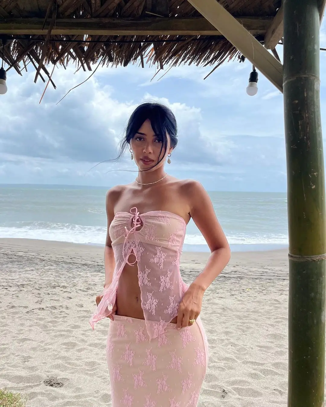 

Кружевное Прозрачное платье Спайс для девушек в праздничном стиле привлекательное длинное платье с вырезами коллекционный комплект