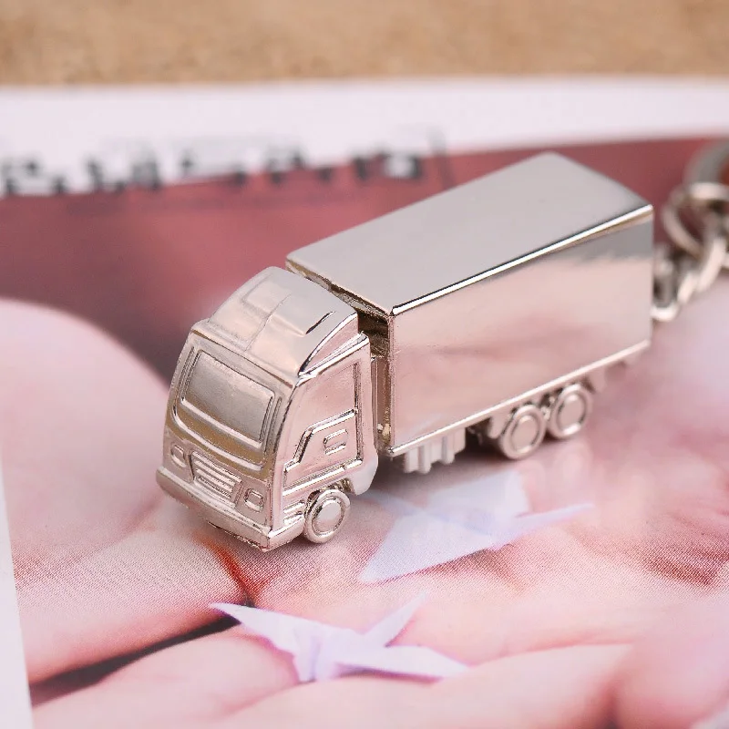 

Alloy Truck Model Keychain Car Bag Charm Key Chain Ring Pendant Keyring Cute Truck Lorry Interior Ornaments Auto Accessories