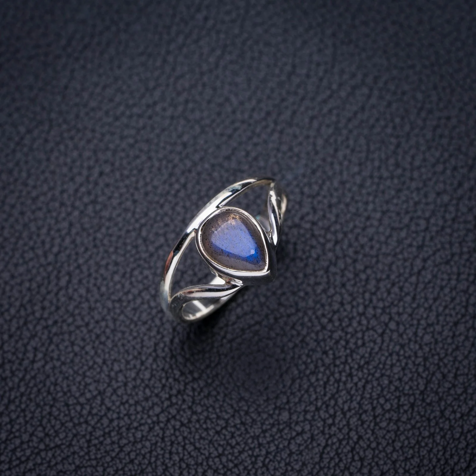 

StarGems Natural Blue Fire Labradorite Handmade 925 Sterling Silver Ring 8 E7320