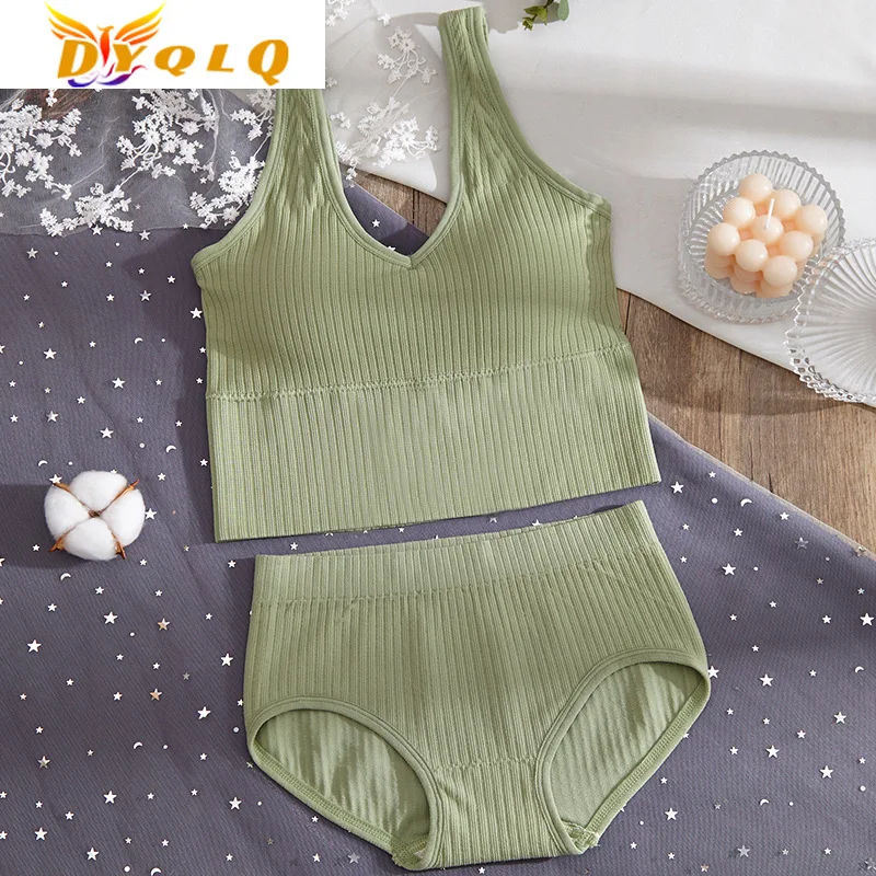 

2022Seamless Underwear Set Women Soild Bra Panties Set Sleeveles Sports Wireless Padded Comfortable Underpants Suit